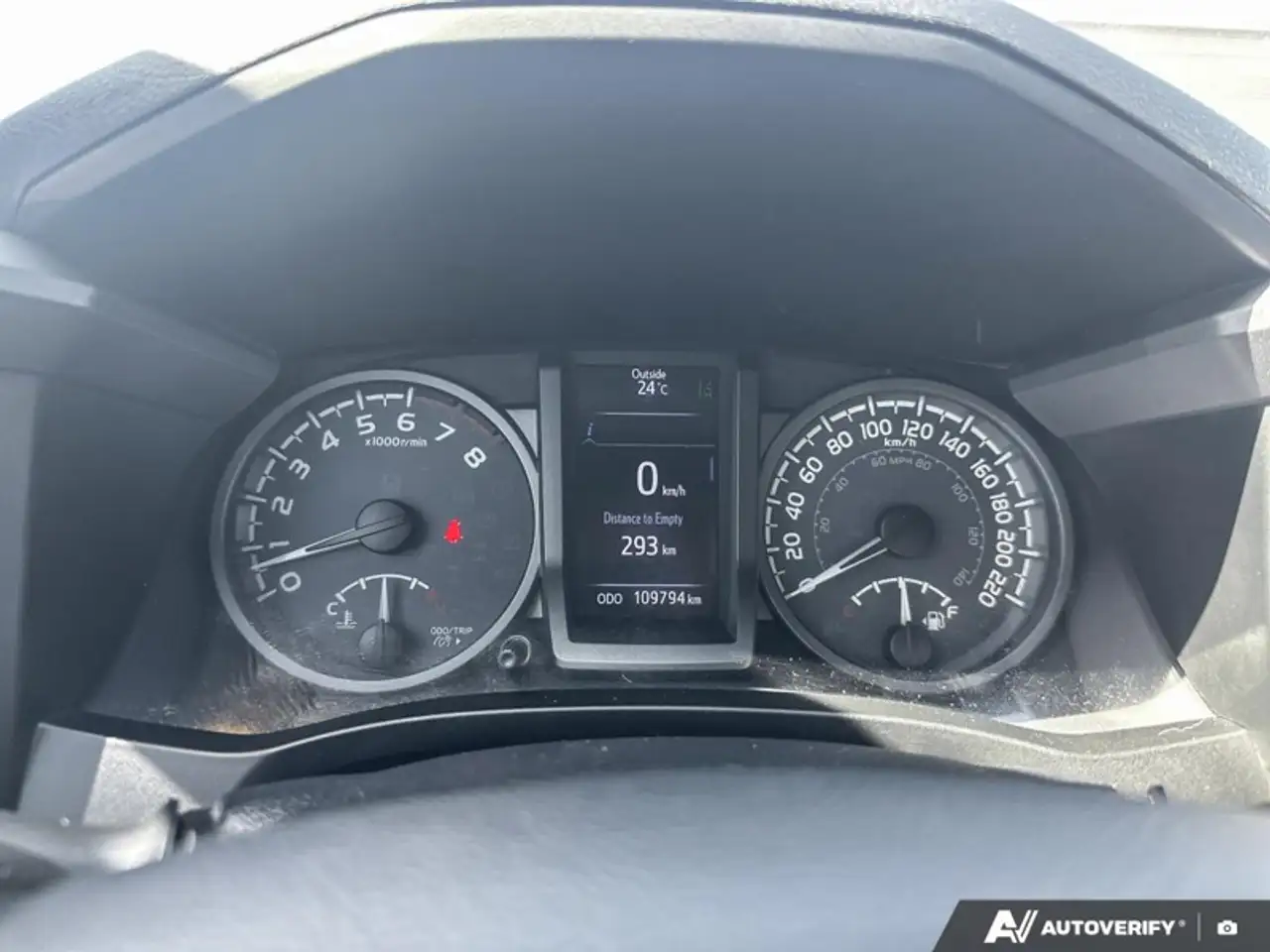 Toyota Tacoma снимка Toyota Tacoma