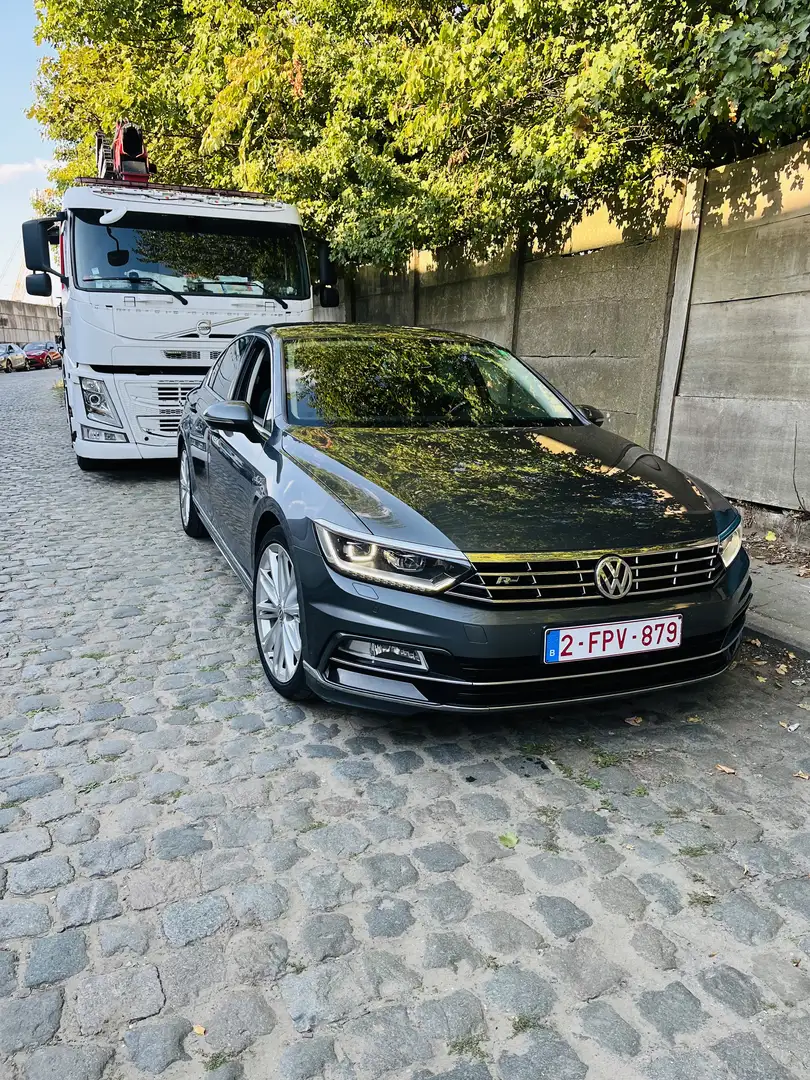 Volkswagen Passat 2.0 TDI (BlueMotion Technology) DSG Highline - 1