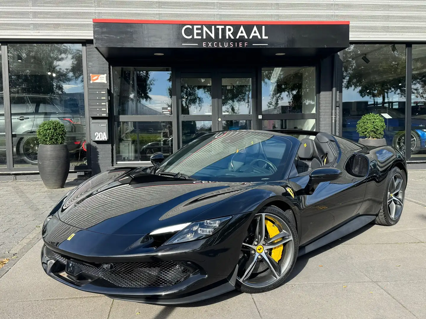 Ferrari 296 GTS 3.0 V6 830PK|NL-Auto|Carbon|Lift|Passenger Display Zwart - 1