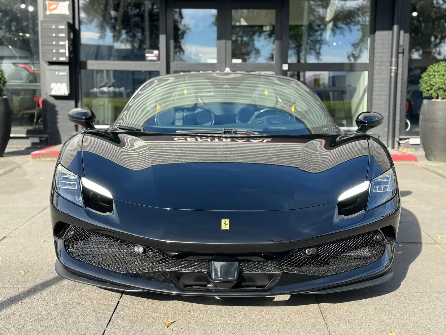 Ferrari 296 GTS 3.0 V6 830PK|NL-Auto|Carbon|Lift|Passenger Display Zwart - 2