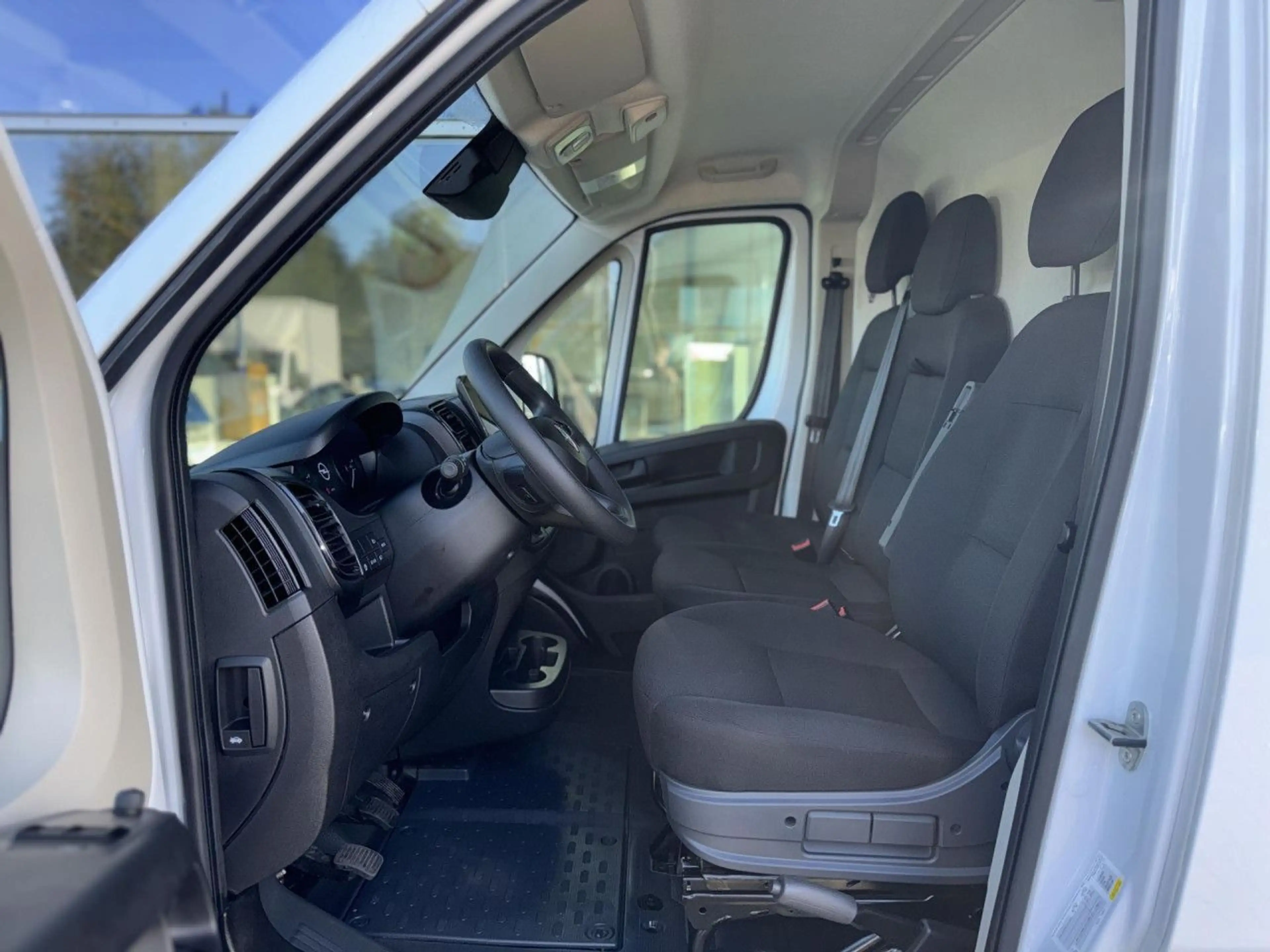 Opel Movano 2.2 BlueHDi 180 L3H2, 10 Zoll Touchscreen! — photo 10