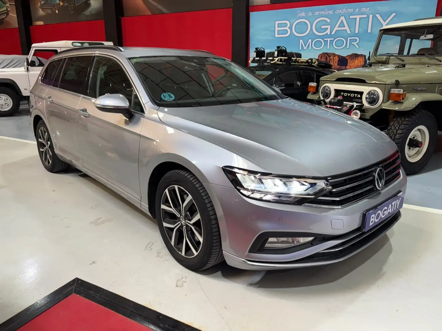 Volkswagen Passat Variant 2.0TDI EVO Executive 90kW DSG7 Gris - 1