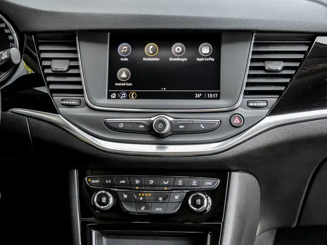 Opel Astra view 7