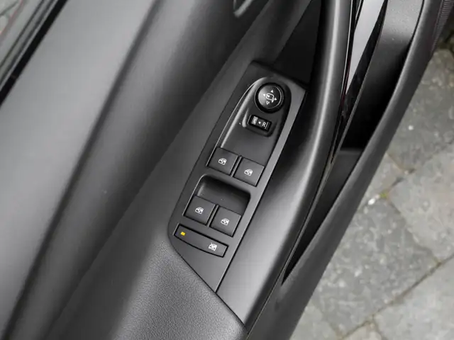 Opel Astra view 11