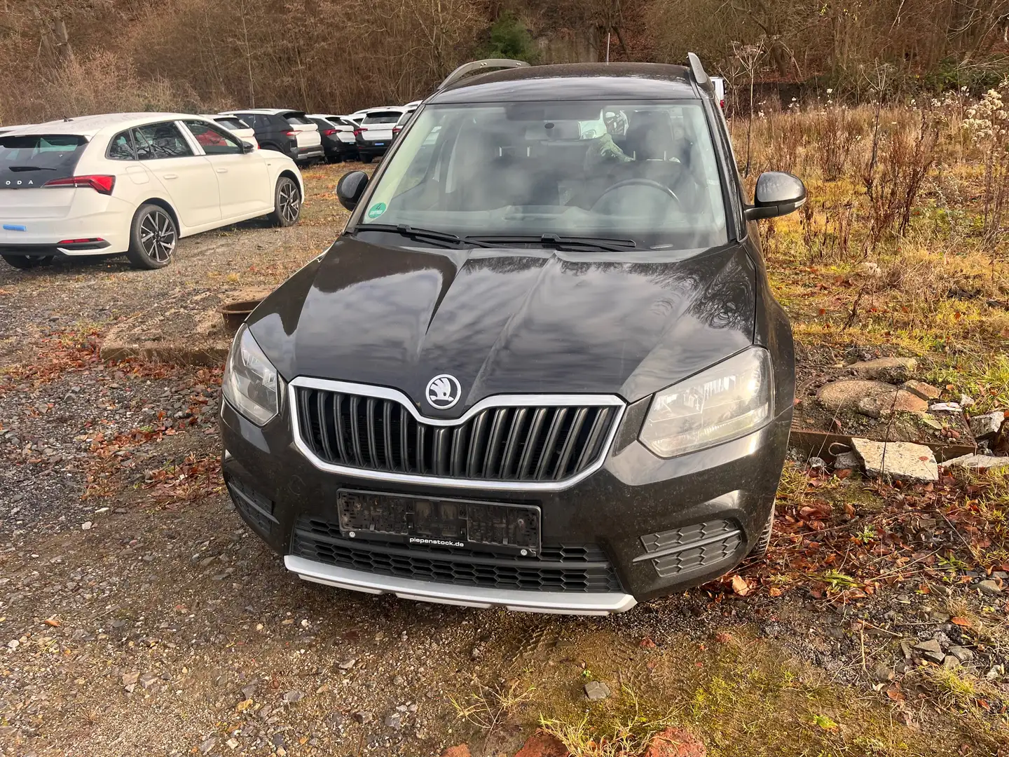 Skoda Yeti Cool Edition sommer und winterreifen Schwarz - 1