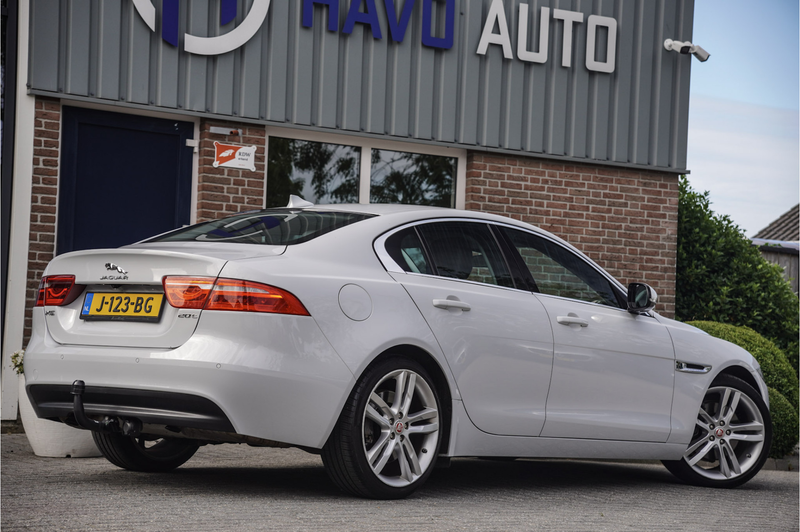 Jaguar XE 2.0 Portfolio, LEDER, CAMERA, TREKHAAK, MEMORY — photo 4