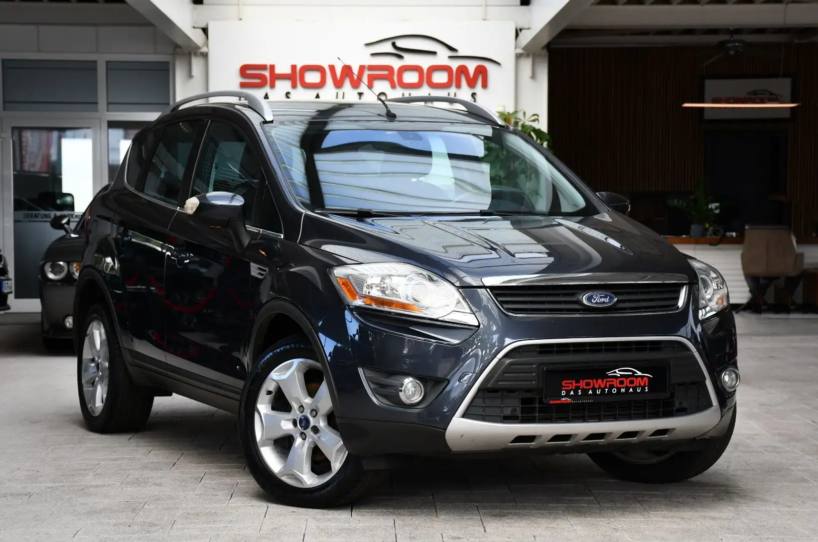 Ford Kuga Titanium Diesel 4x4 Allrad Navi Ahk Grau - 2