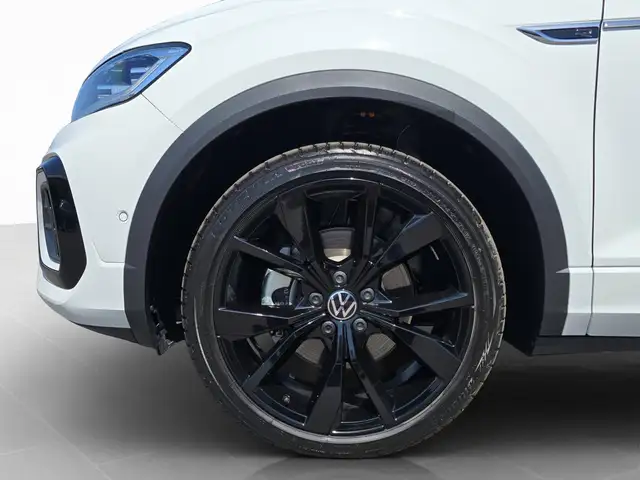 Volkswagen T-Roc view 8