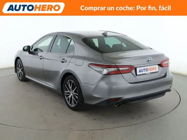 Toyota Camry view 4