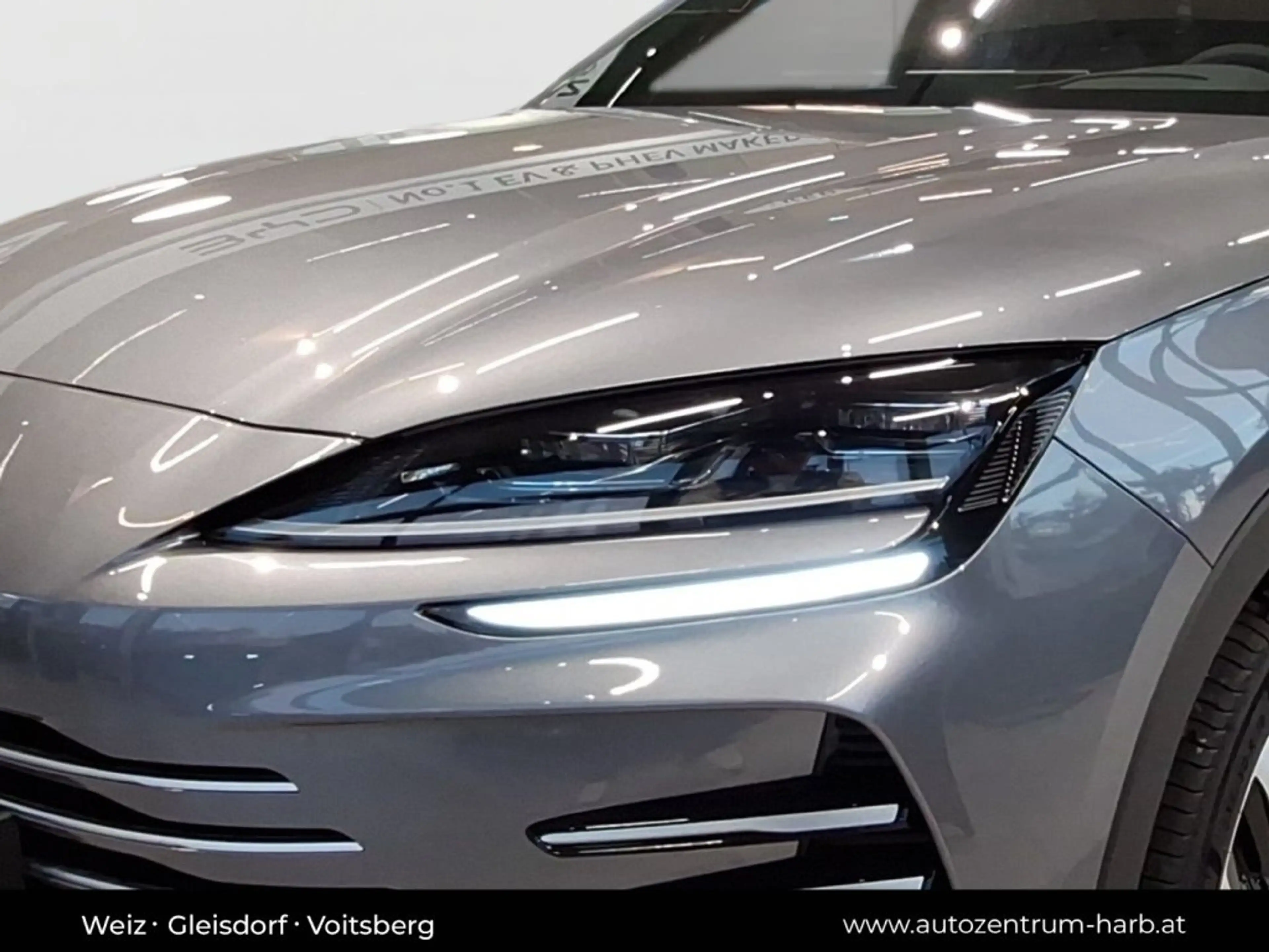BYD Seal U DM-i Design AWD — photo 4