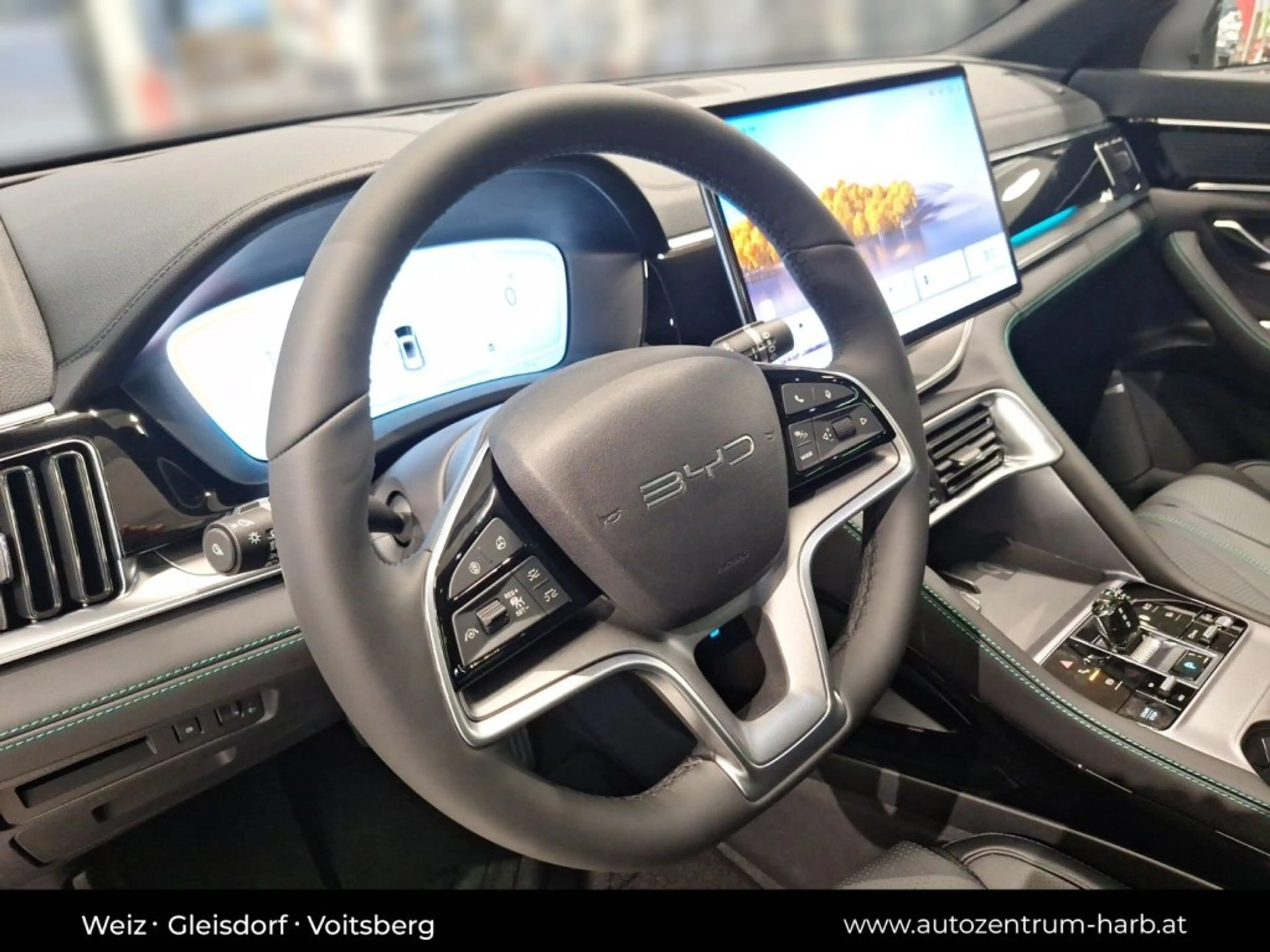 BYD Seal U DM-i Design AWD — photo 12