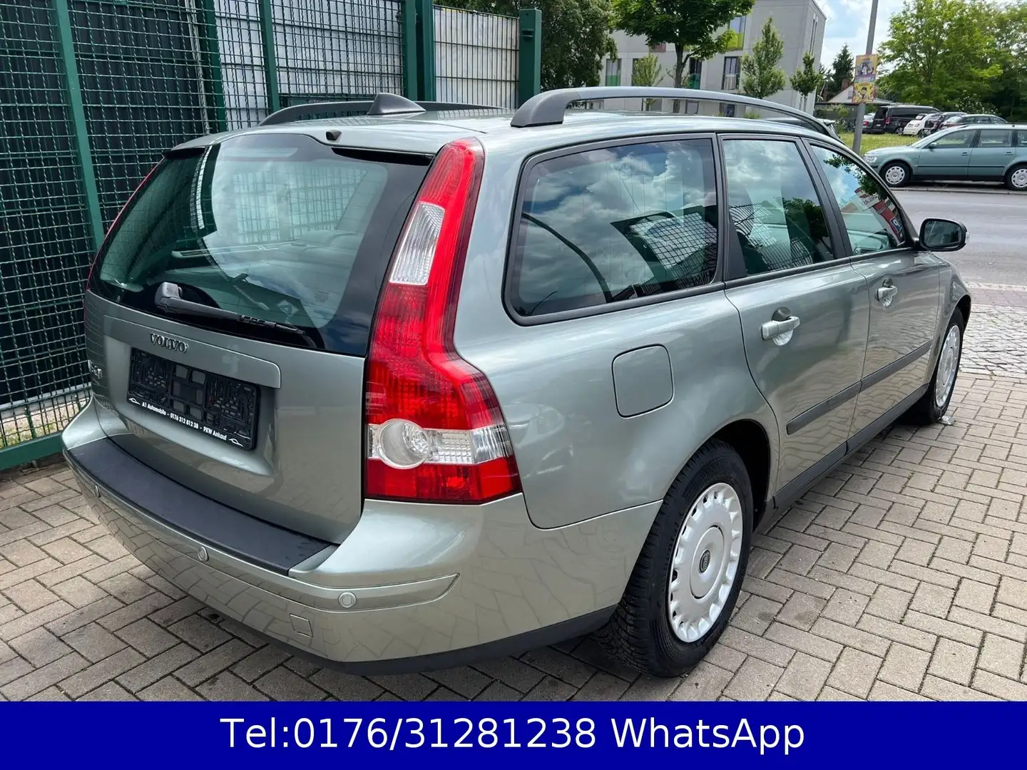 Volvo V50 Kombi 1.8 Kinetic !! Kein Tüv mehr !! Klima Verde - 2
