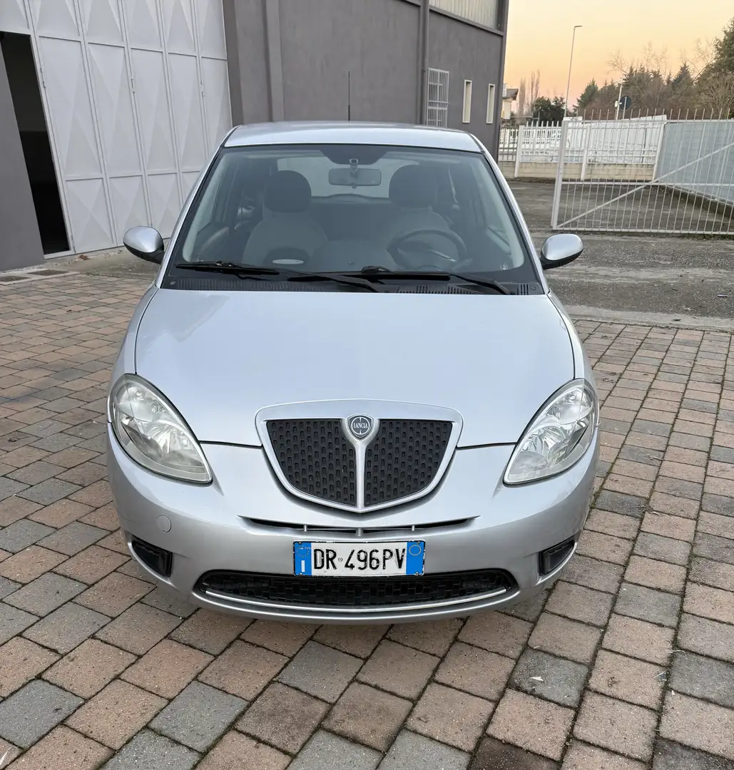 Lancia Ypsilon 1.2 8v Argento - 2