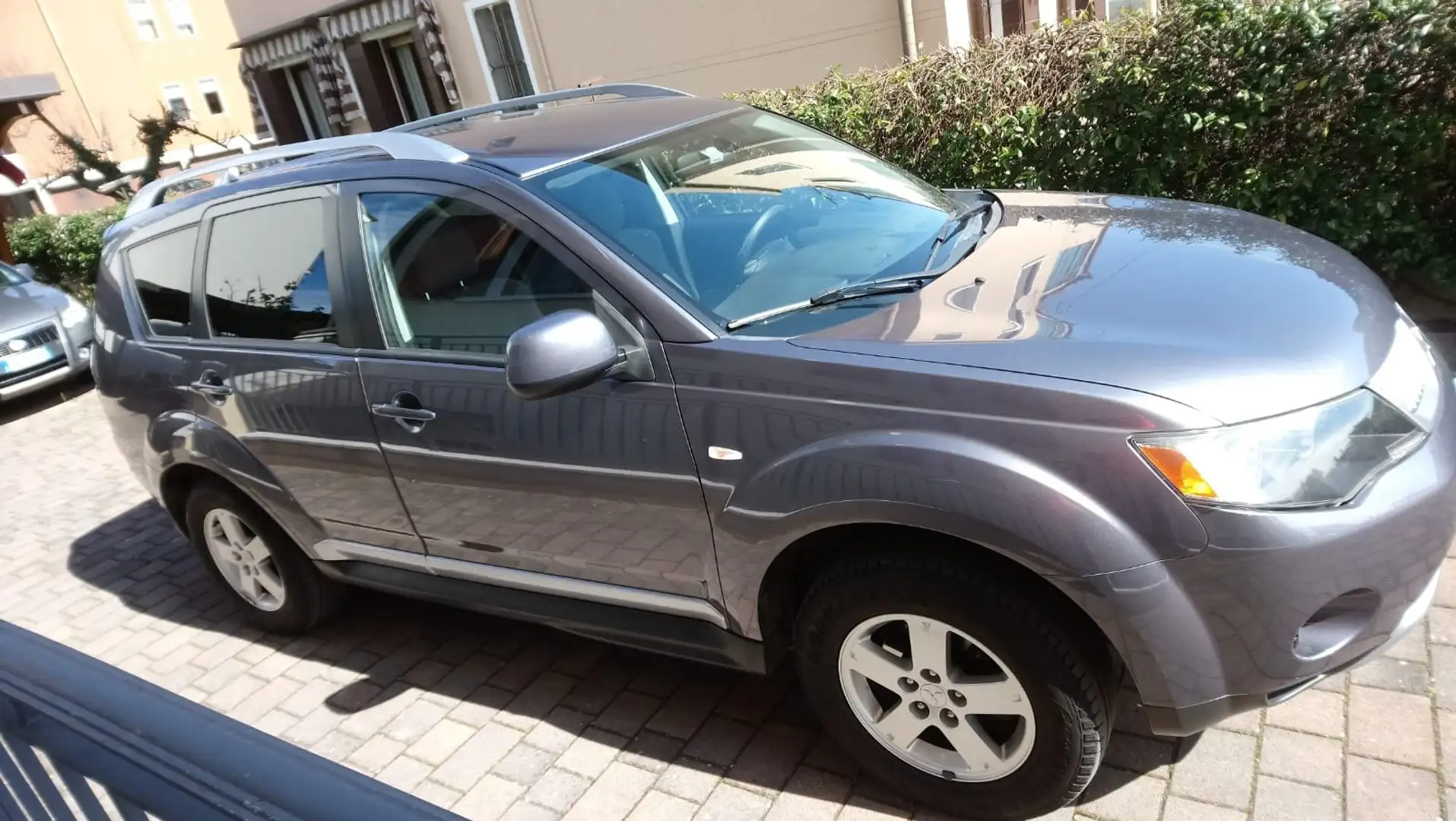 Mitsubishi Outlander Outlander 2.4 Instyle Grigio - 1