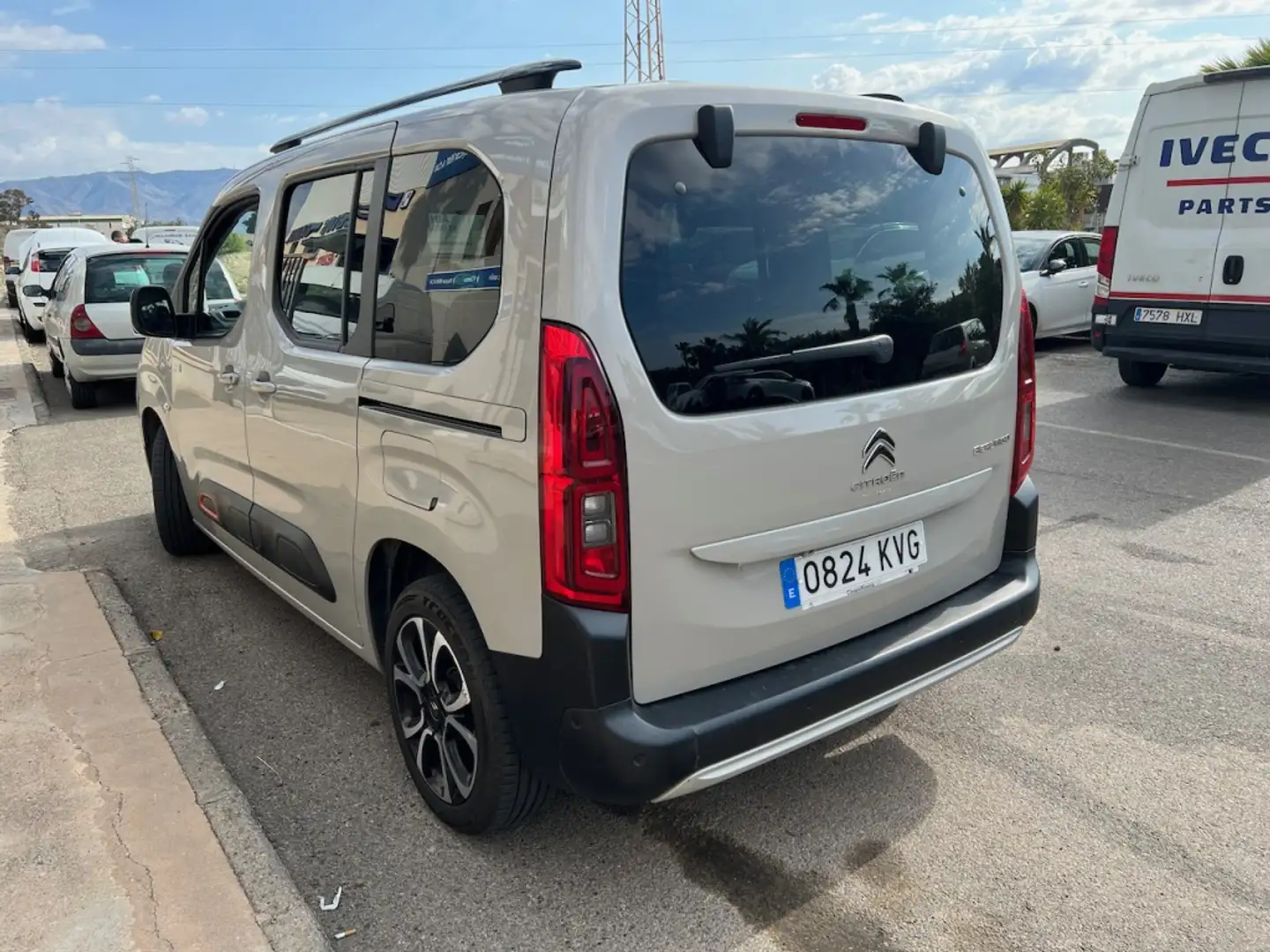 Citroen Berlingo BlueHDi S&S Talla M Shine 100 Beige - 2