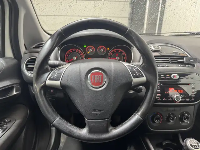 Fiat Punto Evo view 12