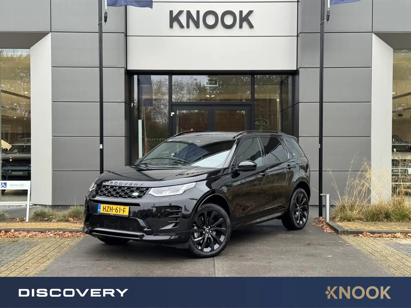 Land Rover Discovery Sport P270e R-Dynamic SE Zwart - 1