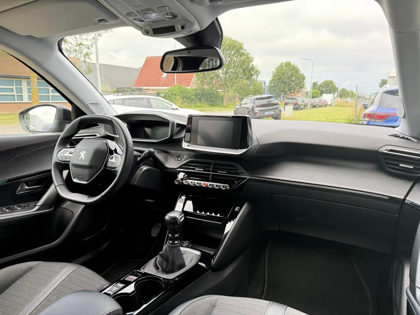 Peugeot 2008 1.2 PureTech Allure Pack App connect | 1 jaar gara Zwart - 2