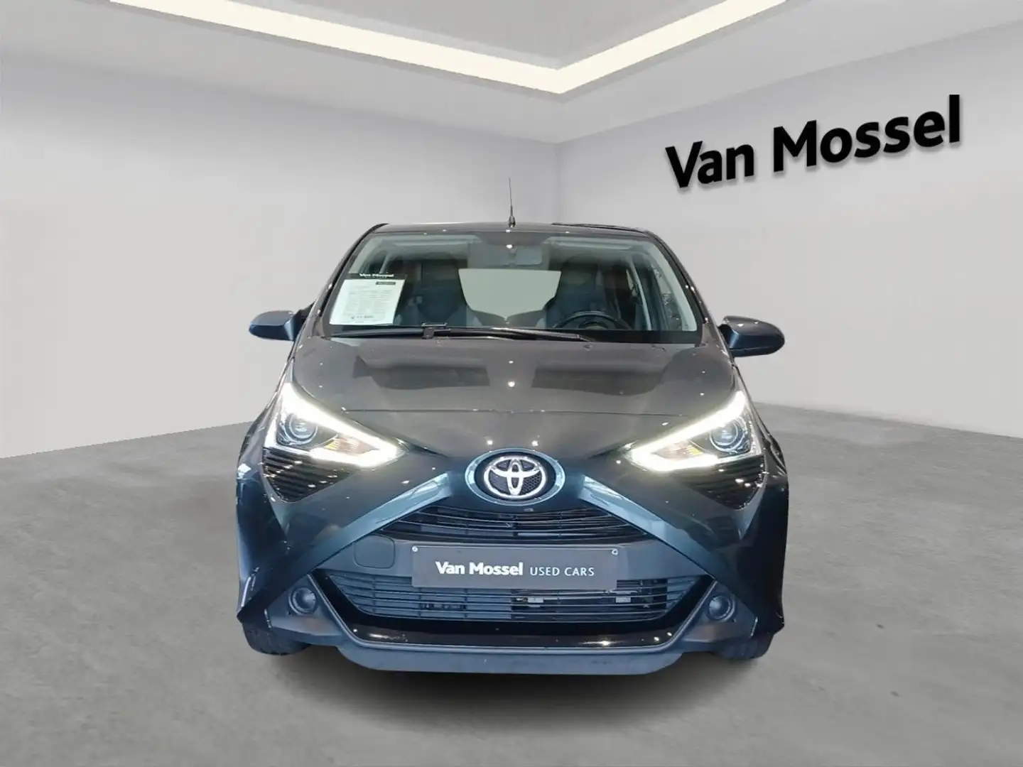 Toyota Aygo 1.0 VVT-i x-play II +++ BUDGET CAR +++ Grijs - 2
