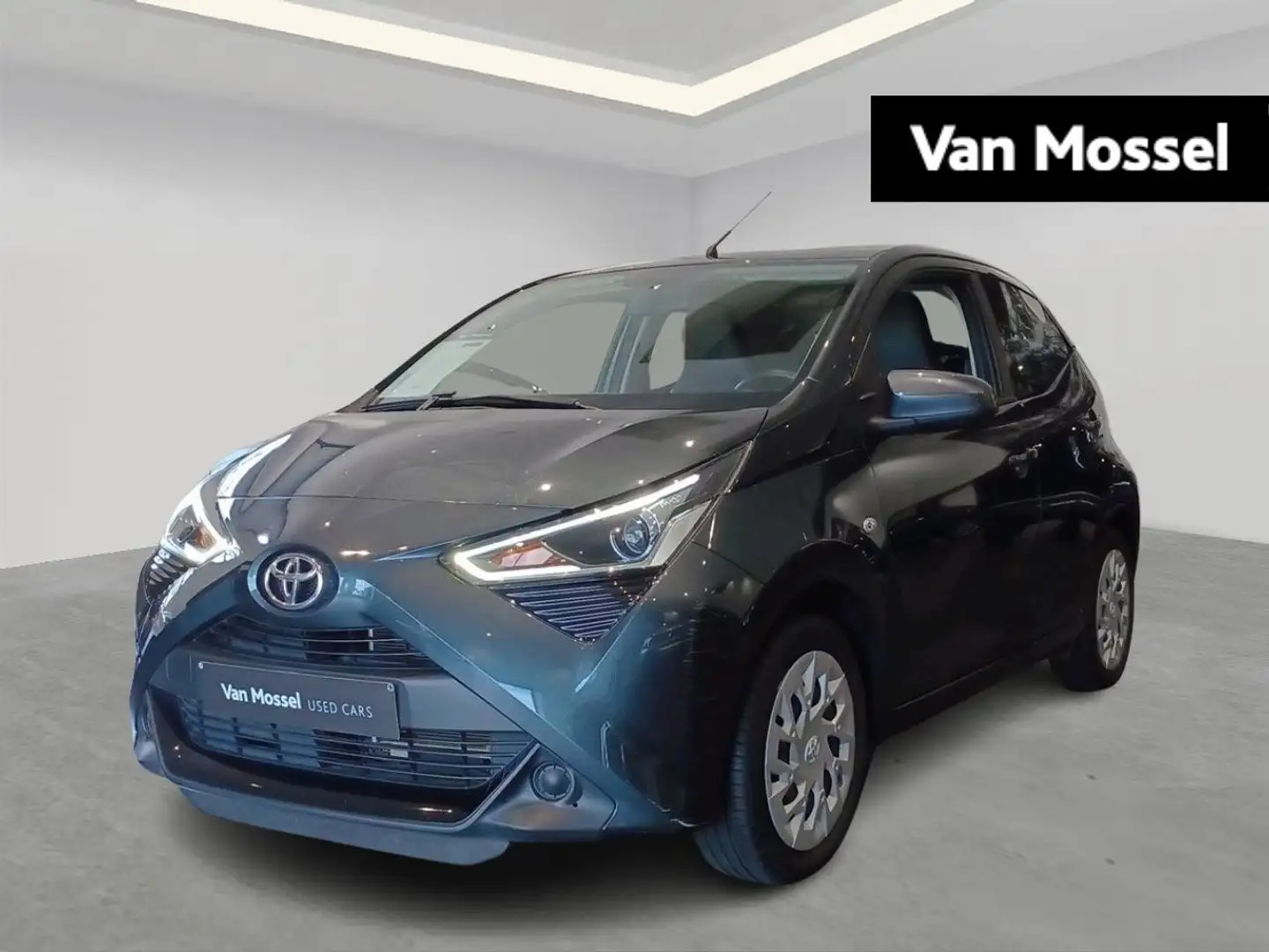 Toyota Aygo 1.0 VVT-i x-play II +++ BUDGET CAR +++ Gris - 1