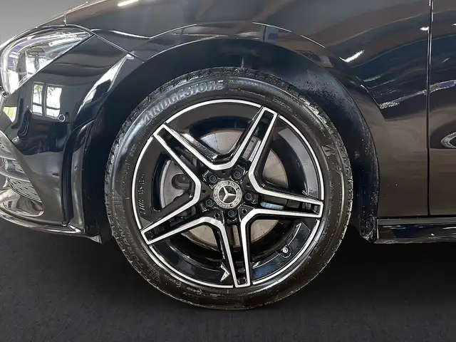 Mercedes-Benz Cla view 4