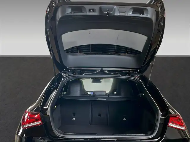 Mercedes-Benz Cla view 8