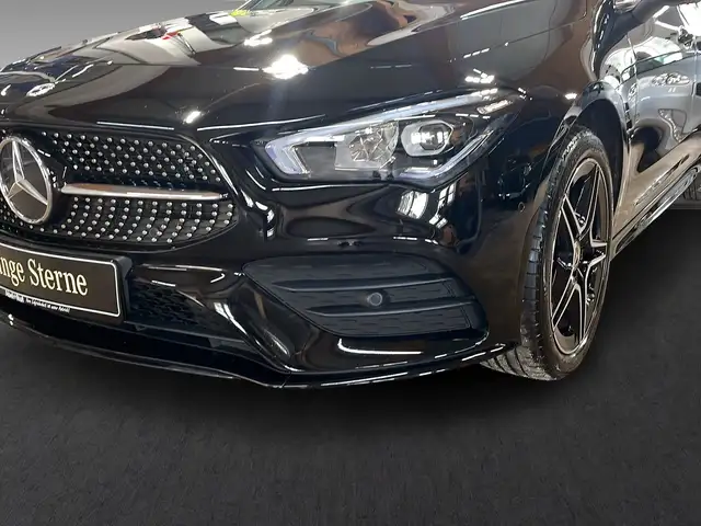 Mercedes-Benz Cla view 3