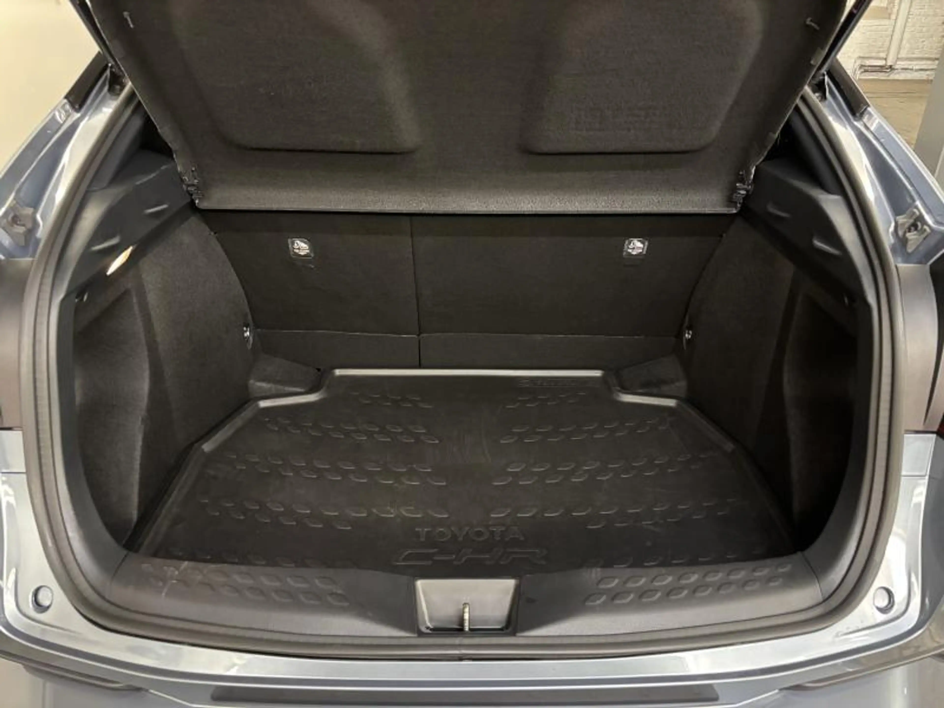 Toyota C-HR C-LUB — photo 14