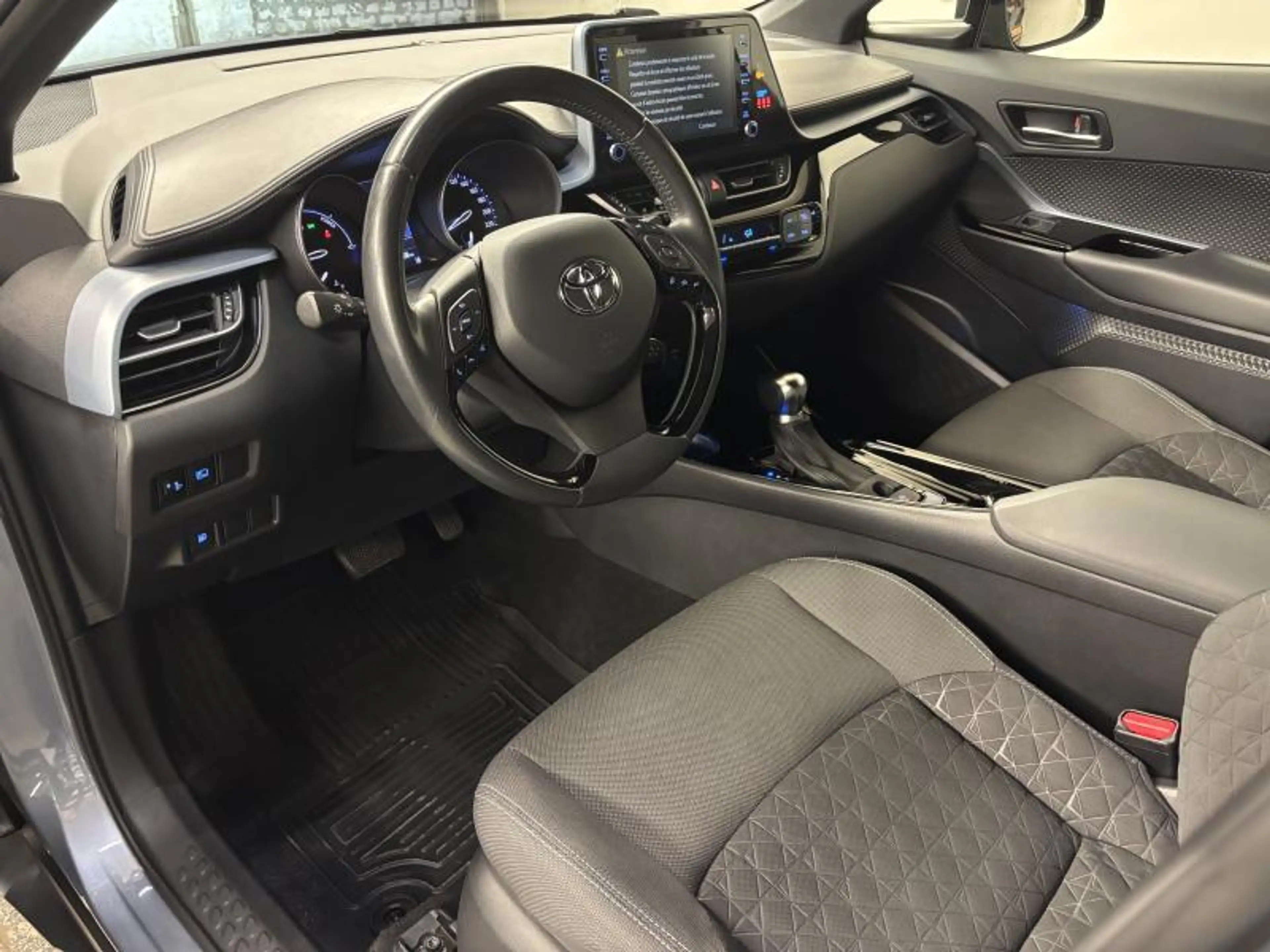 Toyota C-HR C-LUB — photo 4