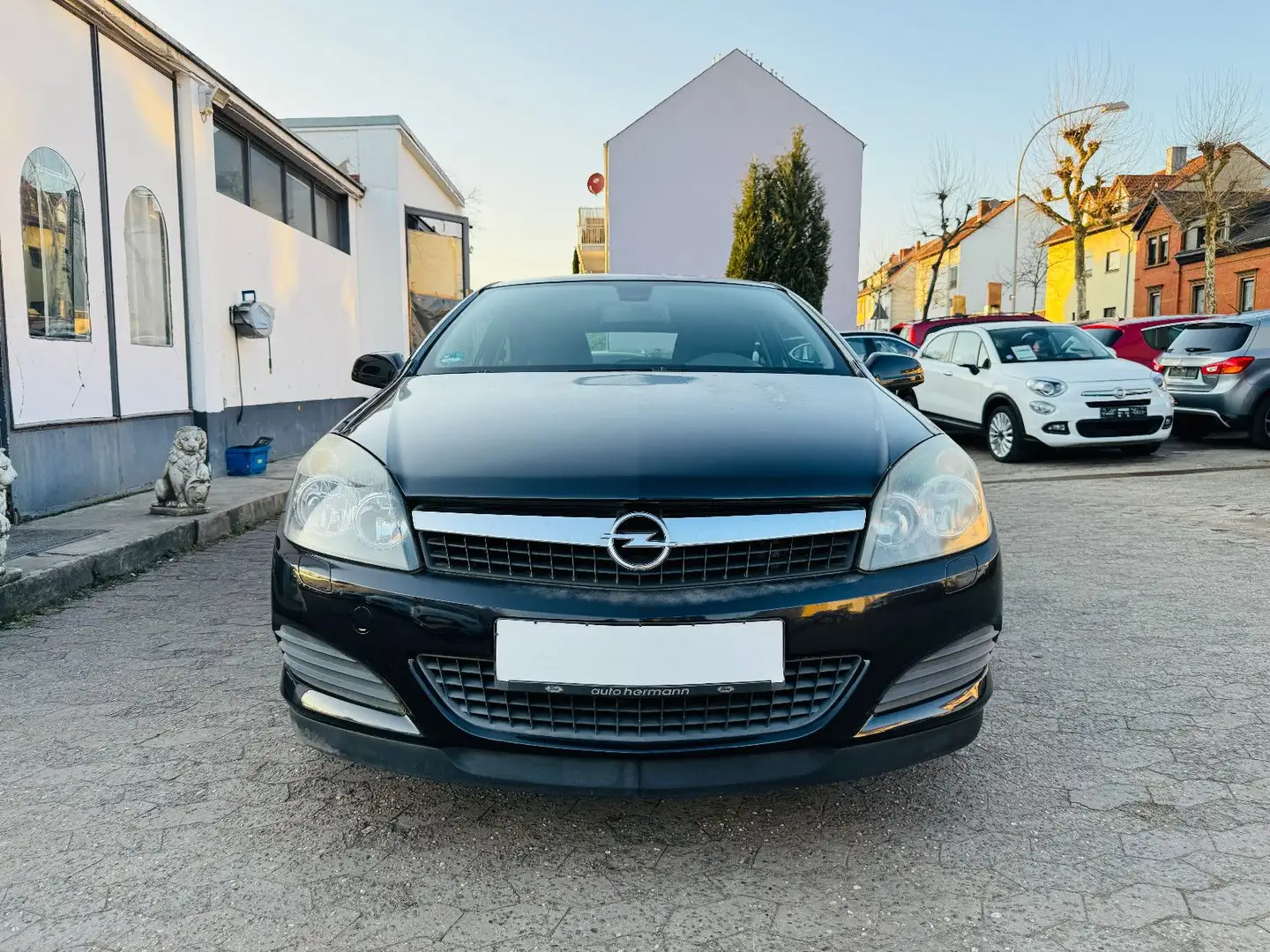Opel Astra H GTC 1.4 Edition 77TKM Klima PDC Schwarz - 2