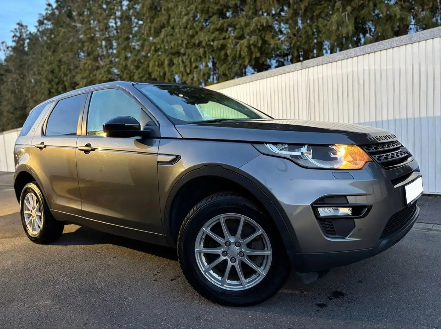 Land Rover Discovery Sport TD4 Aut. HSE - 2