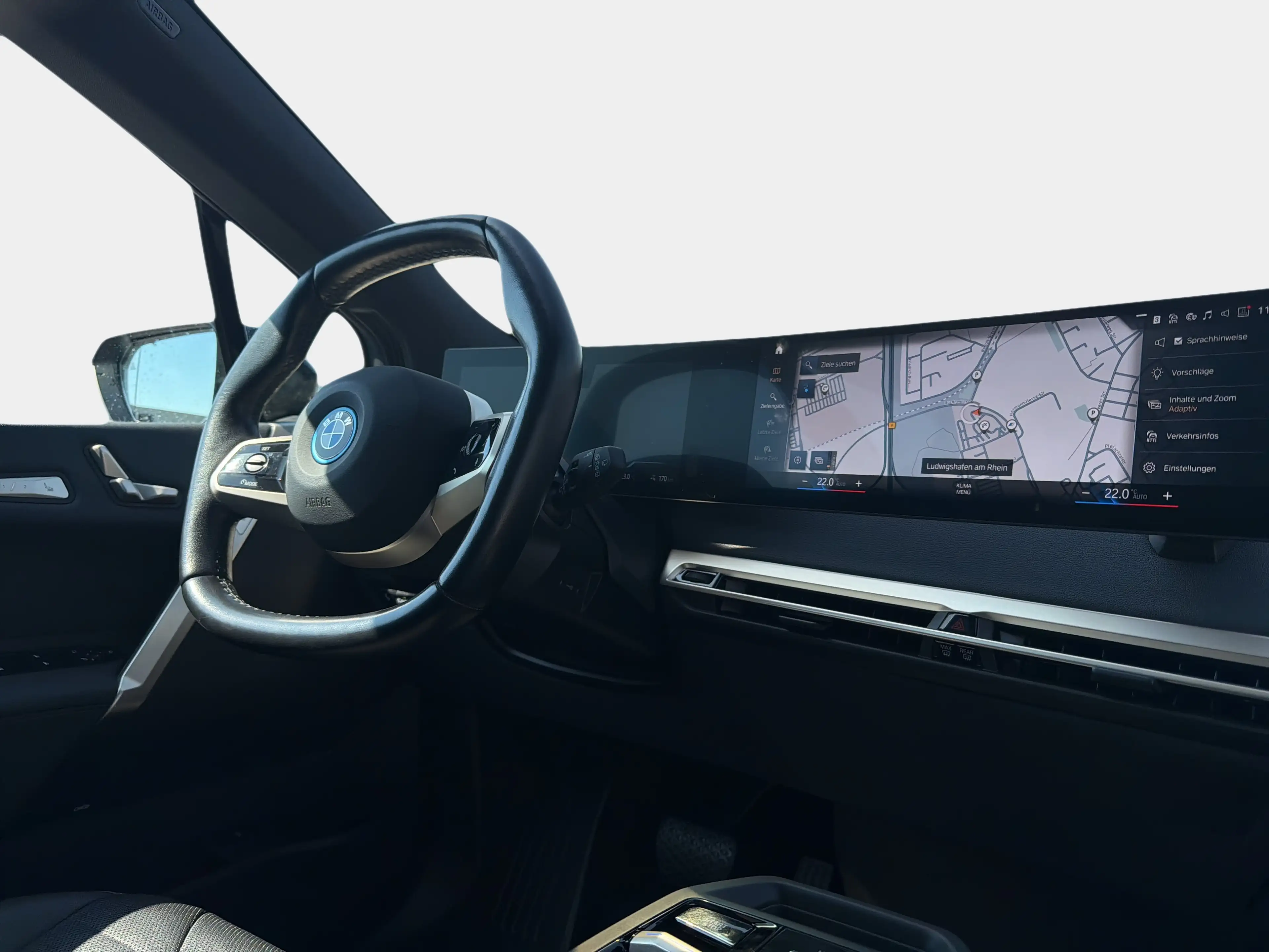 BMW iX M60 — photo 14