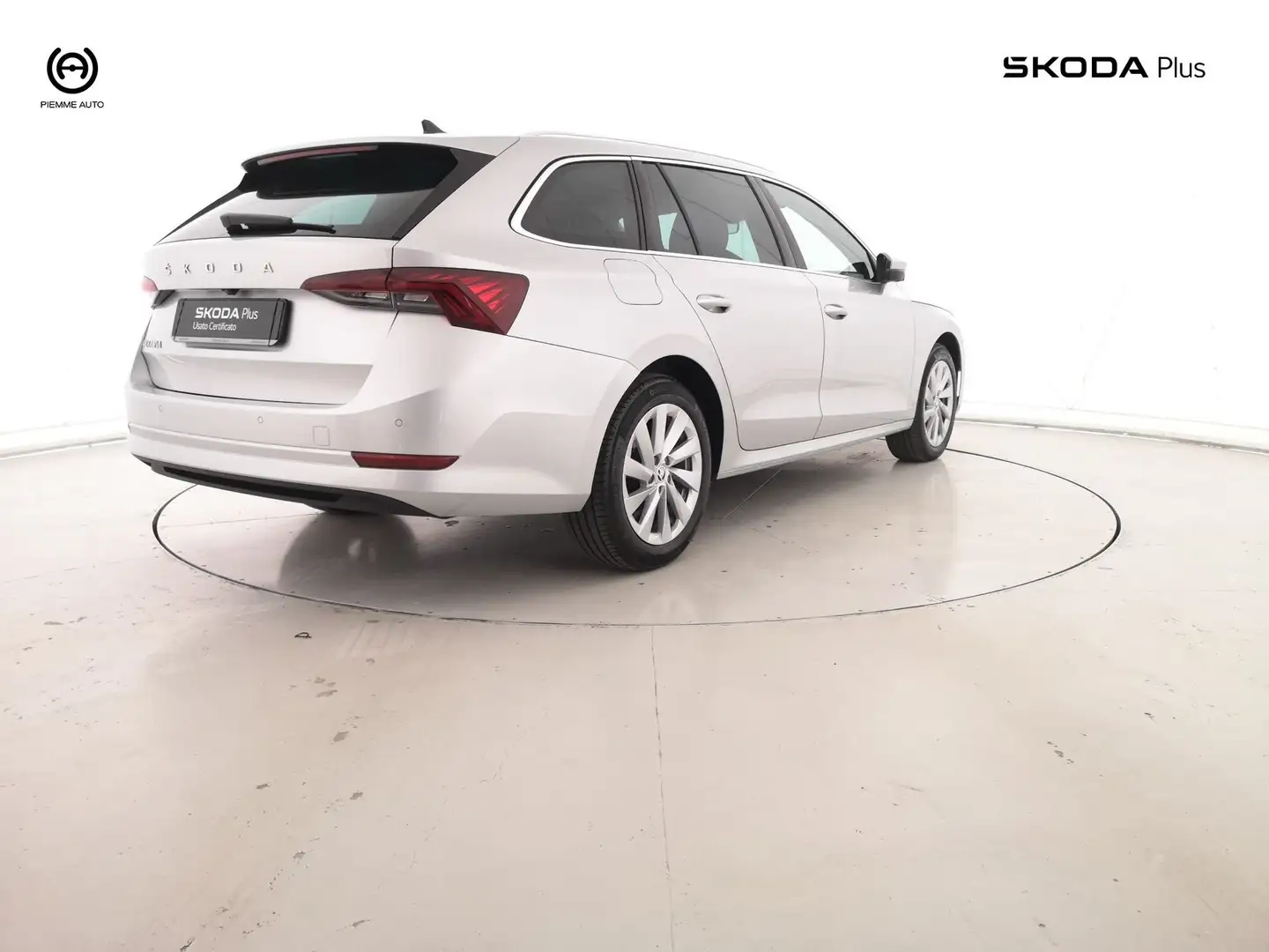 Skoda Octavia Wagon 2.0 TDI 150 CV SCR DSG Style Argento - 2
