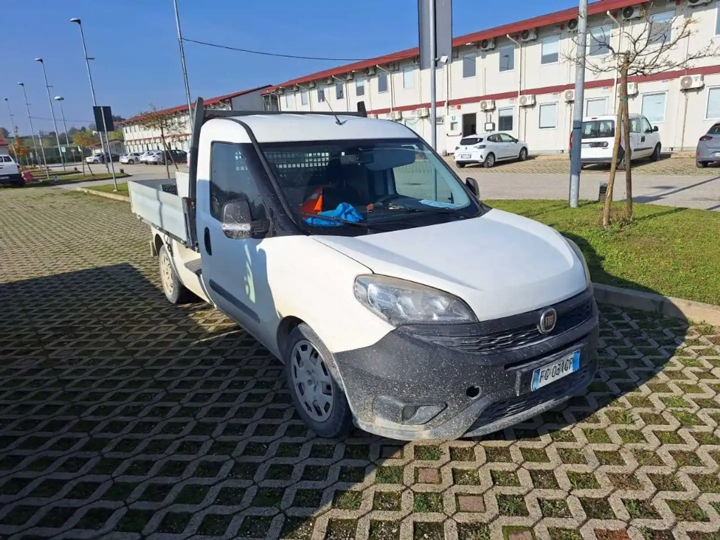 Fiat Doblo Work-Up Cassonato 1.6 mjt 105CV Blanc - 2