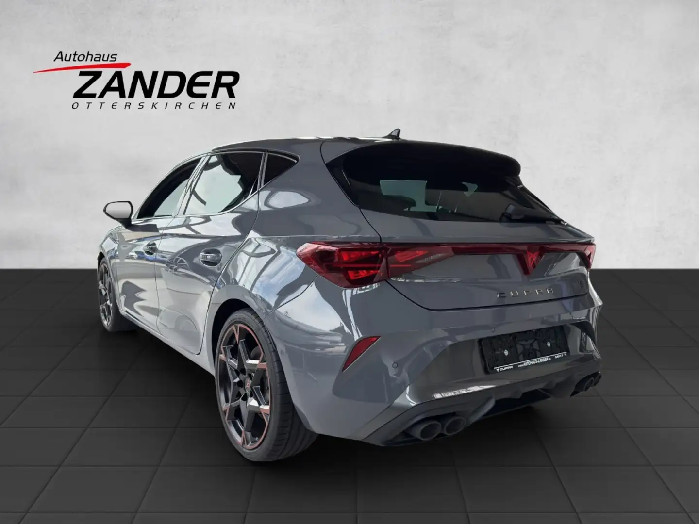 CUPRA Leon 2.0 TSI VZ - Panoramadach - Matrix-LED Grau - 2