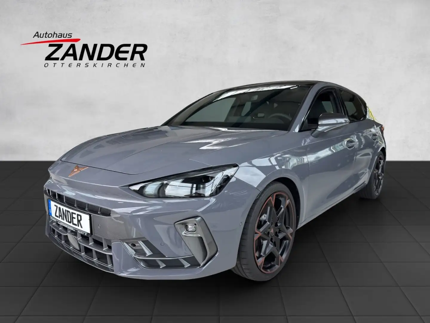 CUPRA Leon 2.0 TSI VZ - Panoramadach - Matrix-LED Grau - 1