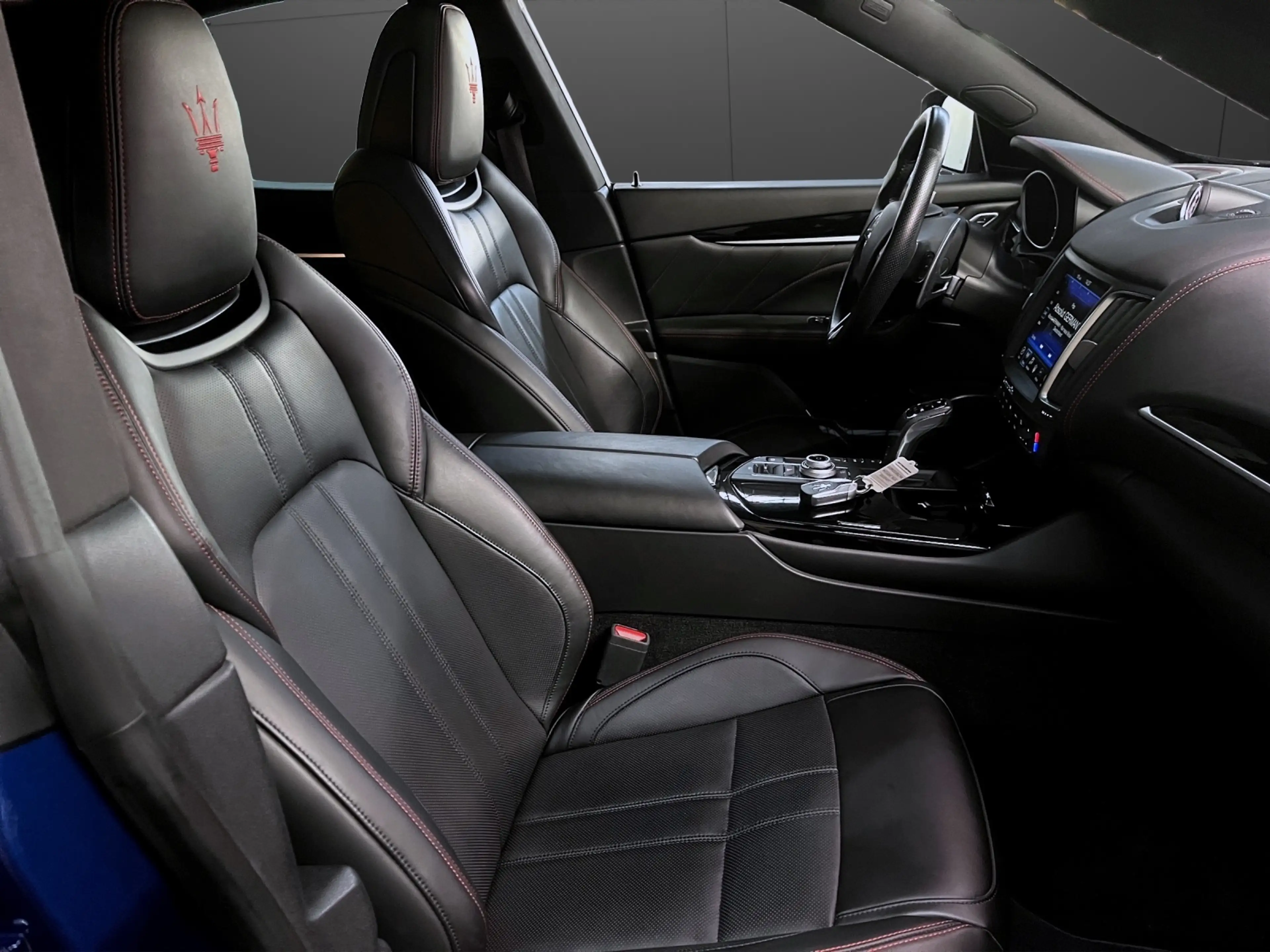 Maserati Levante SQ4 GranSport — photo 15