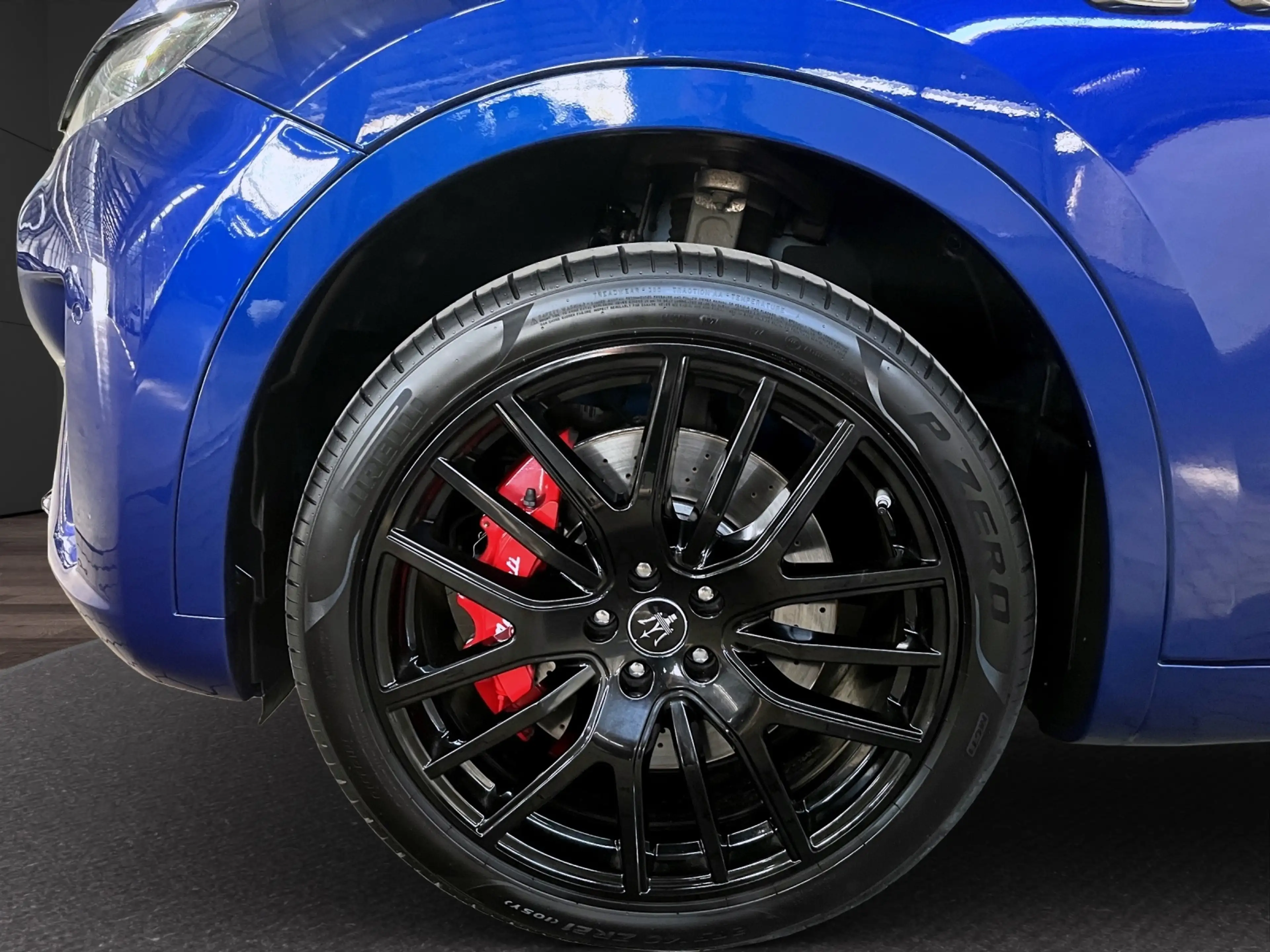 Maserati Levante SQ4 GranSport — photo 11