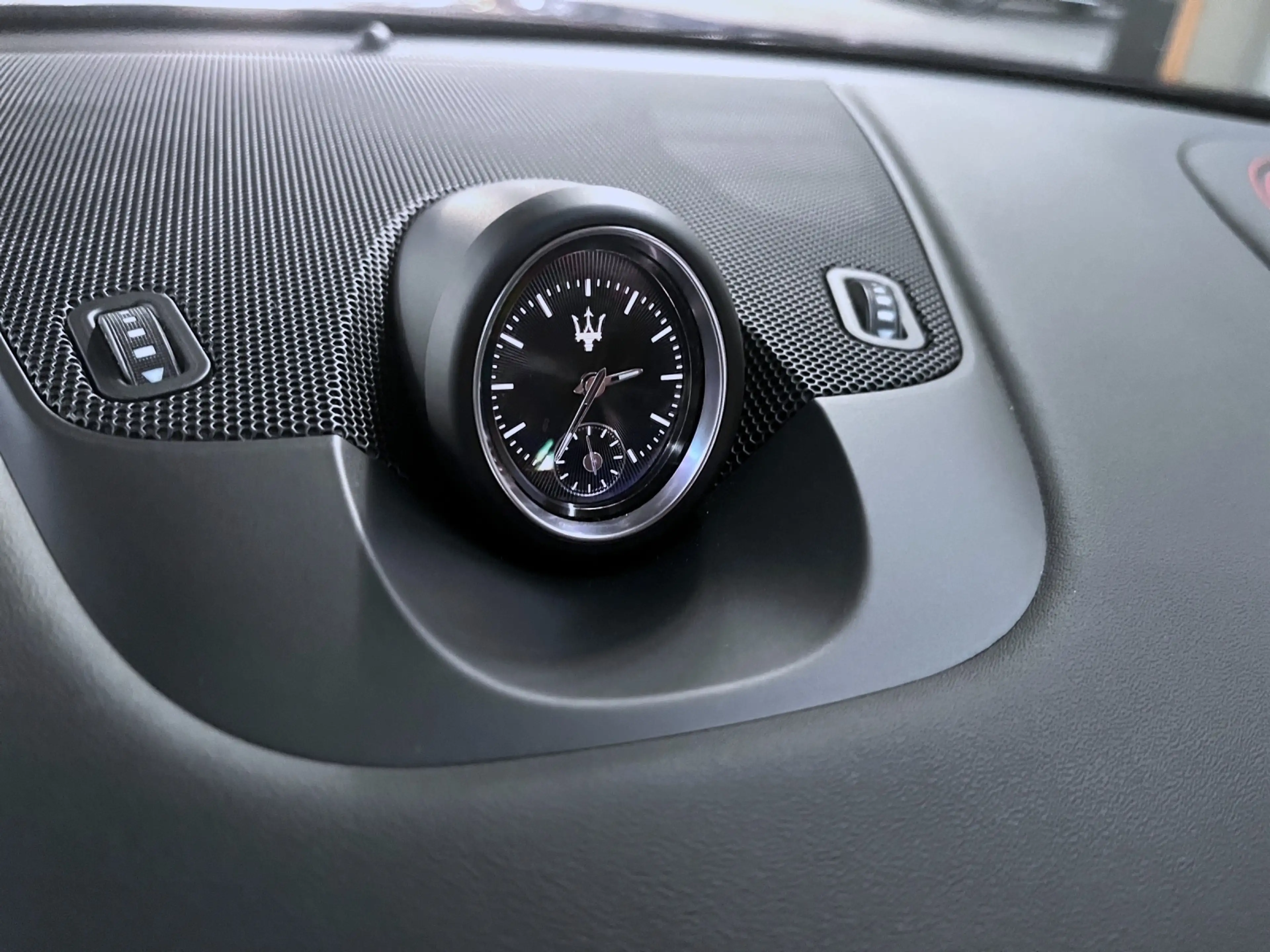 Maserati Levante SQ4 GranSport — photo 14