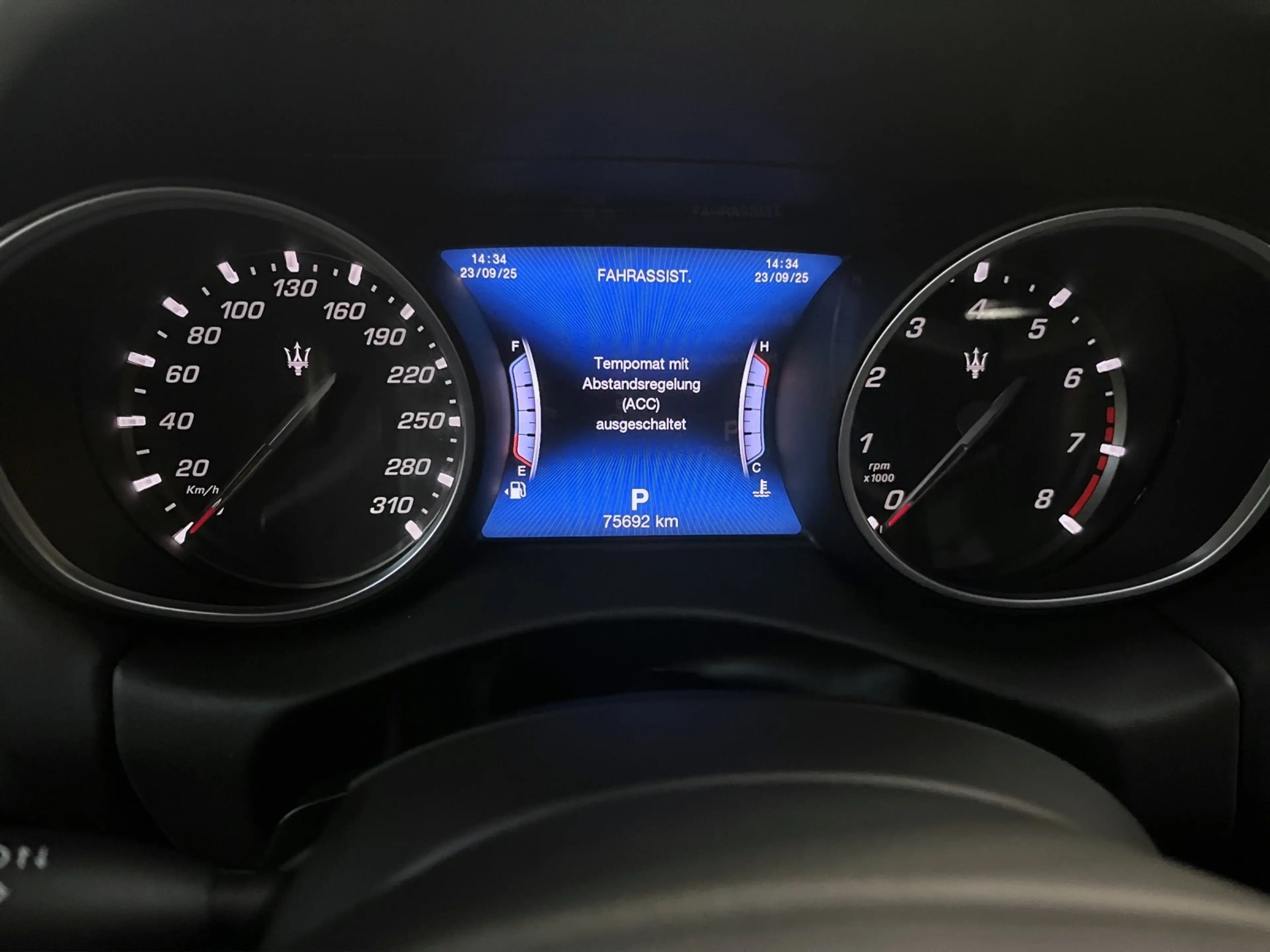 Maserati Levante SQ4 GranSport — photo 12
