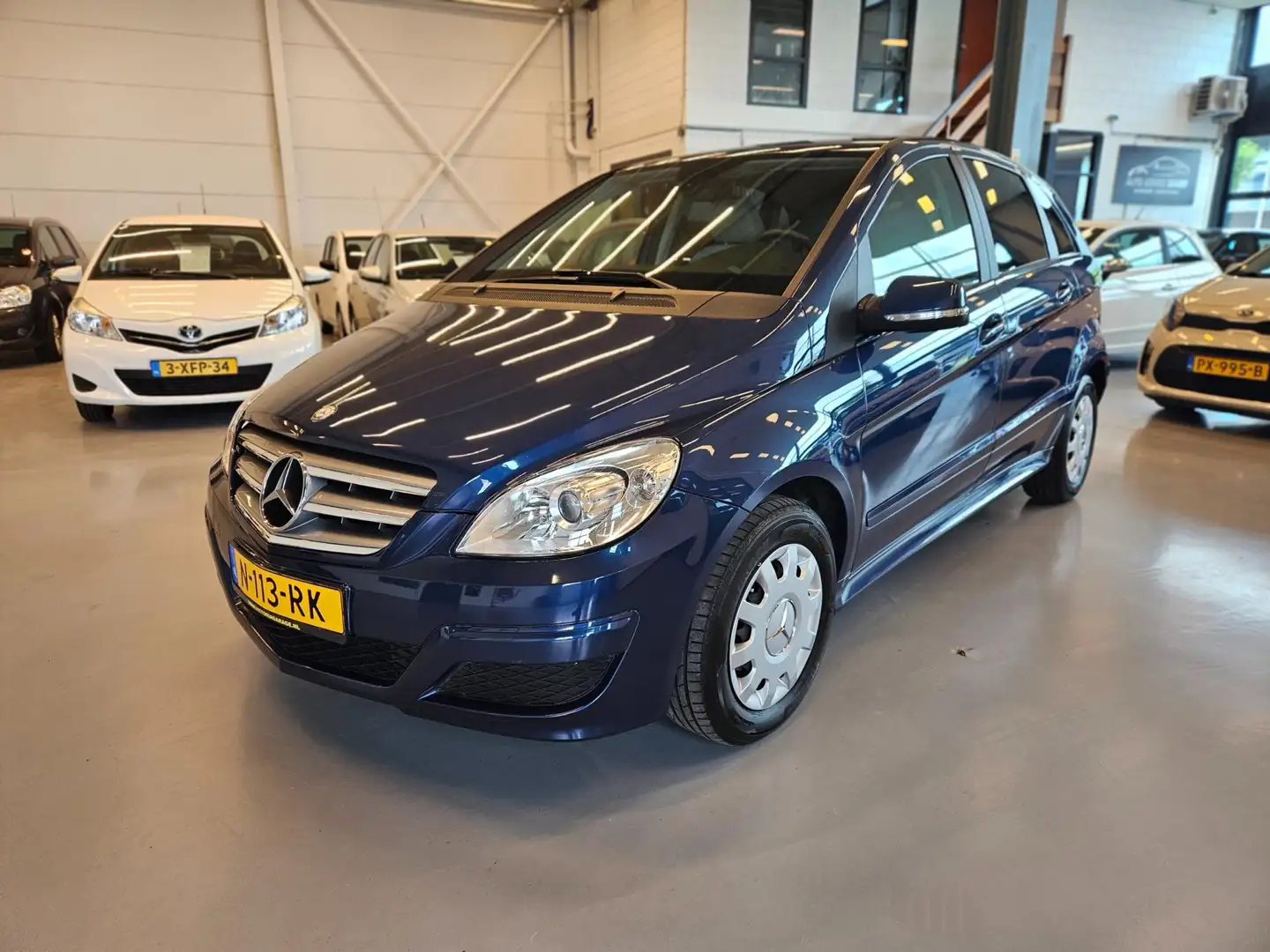 Mercedes-Benz B 180 Business Class Blau - 1