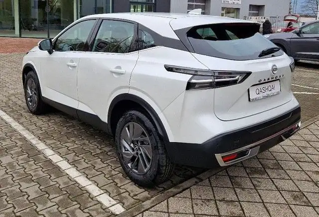 Nissan Qashqai 1.3 DIG MHEV MY25 Navi smart LED ACC Kam