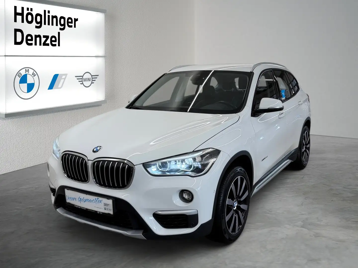 BMW X1 xDrive18d Weiß - 1
