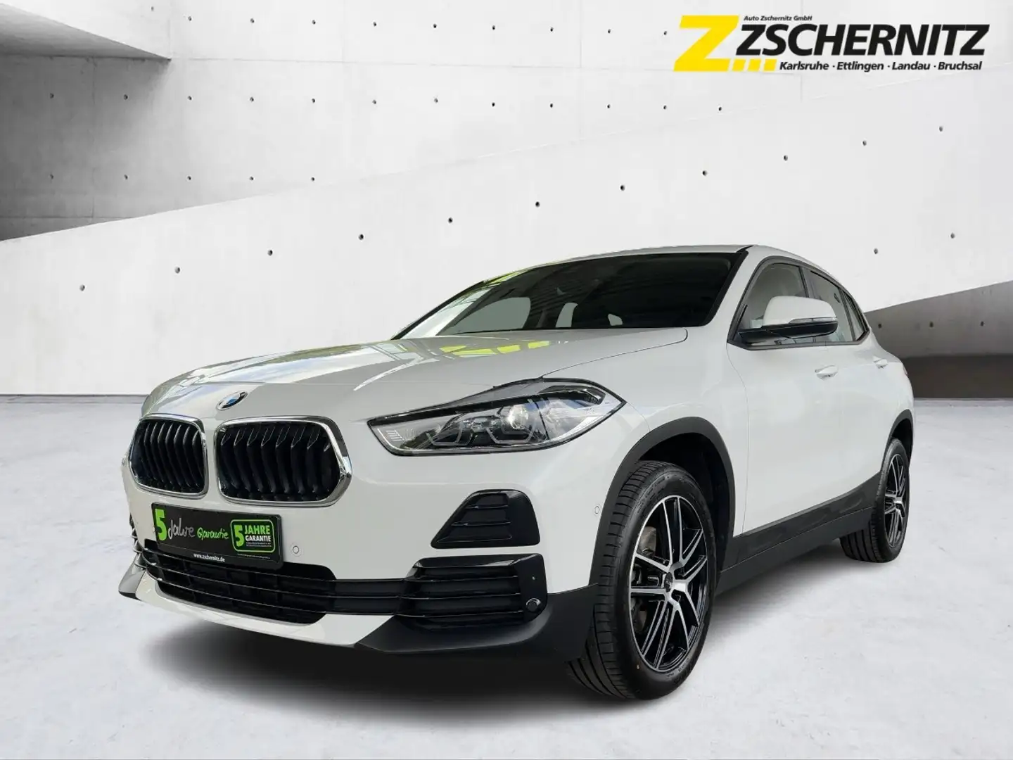 BMW X2 sDrive 18d Advantage el.Heck LM LED KlimaA Wit - 1
