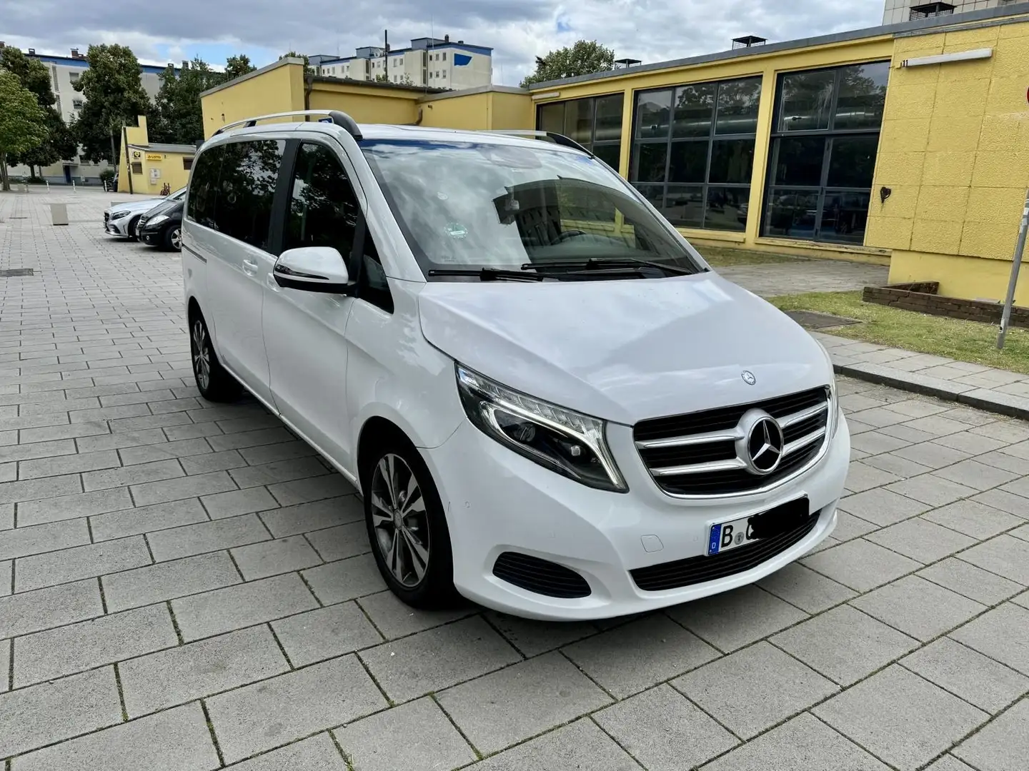 Mercedes-Benz V 250 (BlueTEC) d kompakt 7G-TRONIC Avantgarde - 1