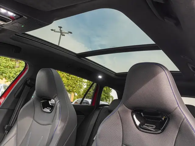 Volkswagen Passat view 8