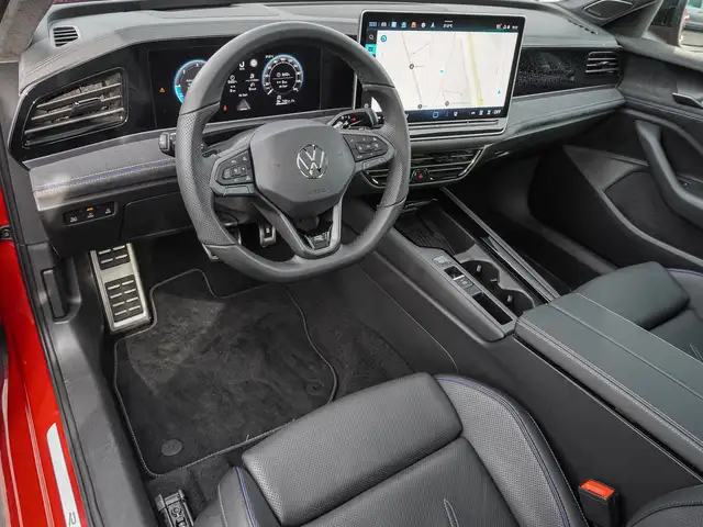 Volkswagen Passat view 10
