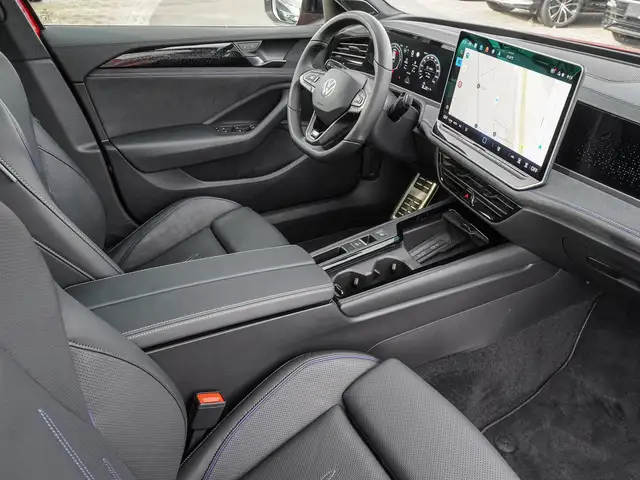 Volkswagen Passat view 9