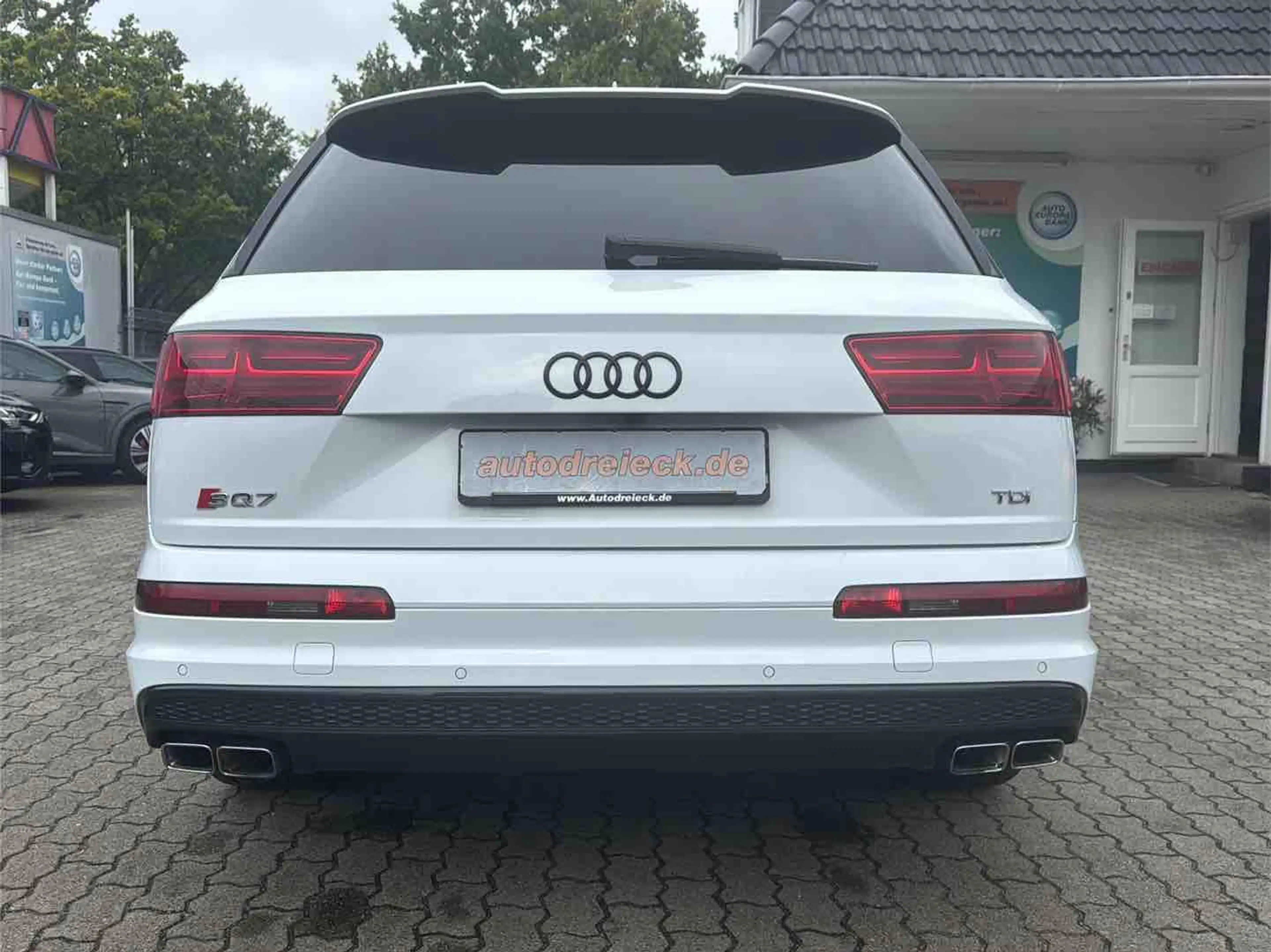 Audi SQ7 4.0 TDI B&O ADVANCE HUD PANO RAUTE 7-SITZER — photo 6