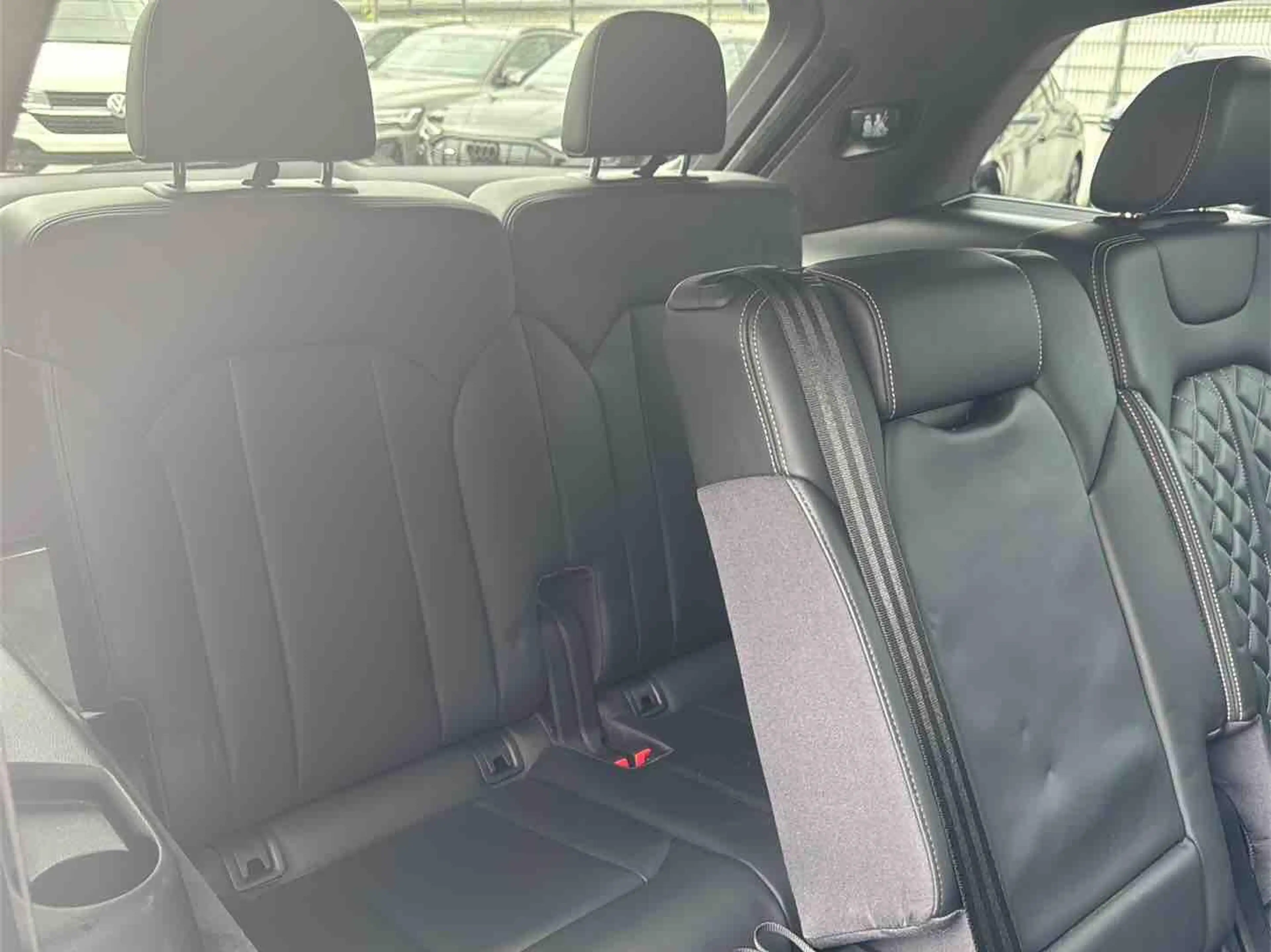 Audi SQ7 4.0 TDI B&O ADVANCE HUD PANO RAUTE 7-SITZER — photo 14